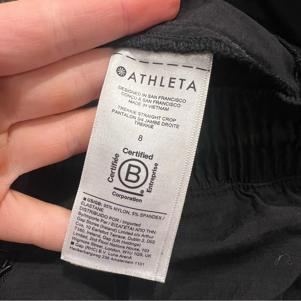 NEW Athleta Trekkie Straight Leg Crop Pant Black Nylon Relaxed Hiking Athleisure - Picture 6 of 7